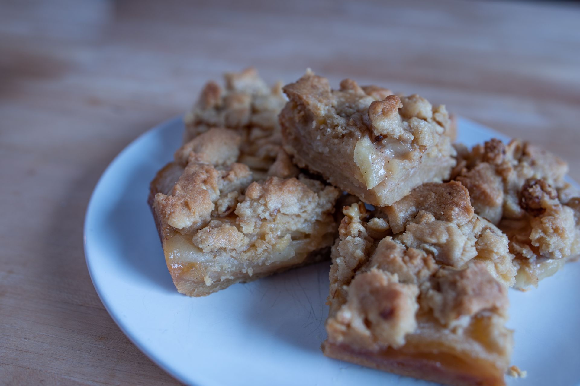 Apple Pie Bars apple-pie-bars